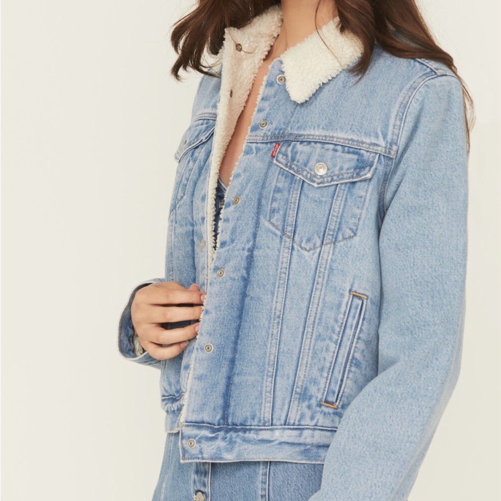 NWOT Levi's Denim Sherpa Jacket for Women